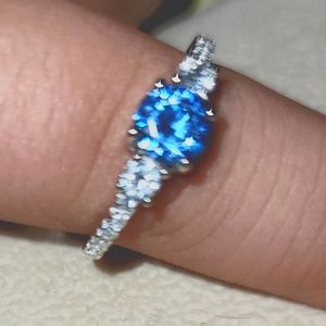 Beautiful sterling silver ring